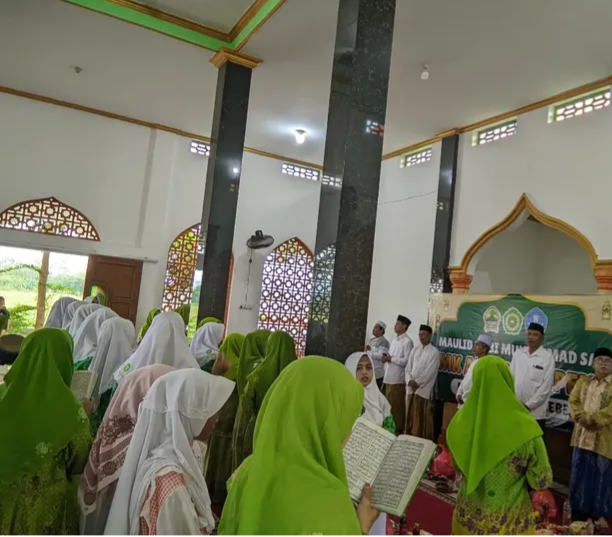 Memperingati Maulid Nabi 